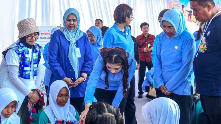 Puluhan siswa mengikuti edukasi pengelolaan sampah bersama Save the Children di Kabupaten Bintan.
