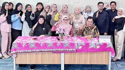Kader Posyandu mengikuti pelatihan promosi kesehatan digital di Poltekkes Kemenkes Tanjungpinang.