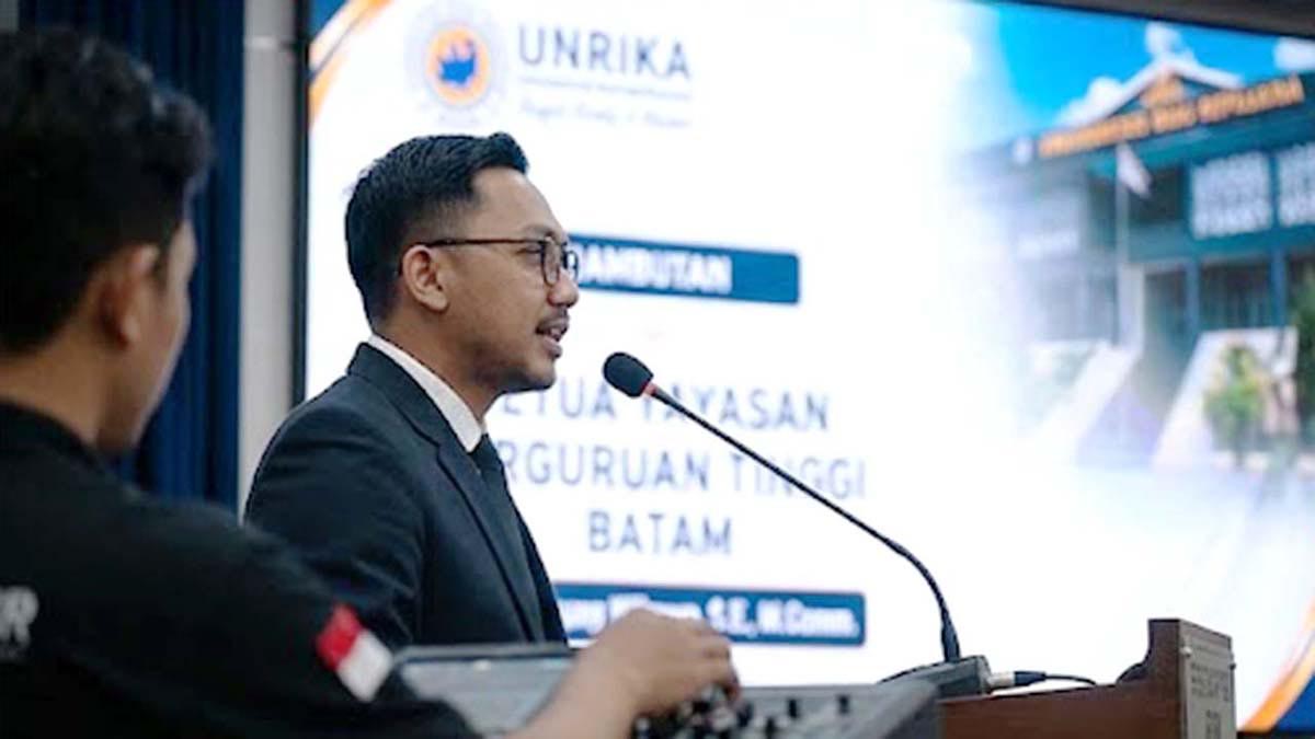 Ketua YPTB Edwin Agung Wibowo menjelaskan sistem seleksi terbuka pemilihan Rektor Unrika.